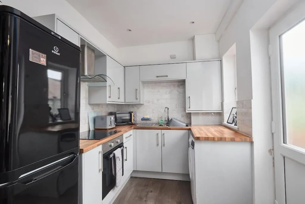 NormantonHaw Hill House - Modern 4 Bedアパートメント アパート Normanton