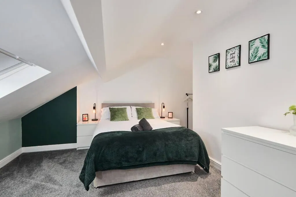 NormantonHaw Hill House - Modern 4 Bedアパートメント 0*, Normanton